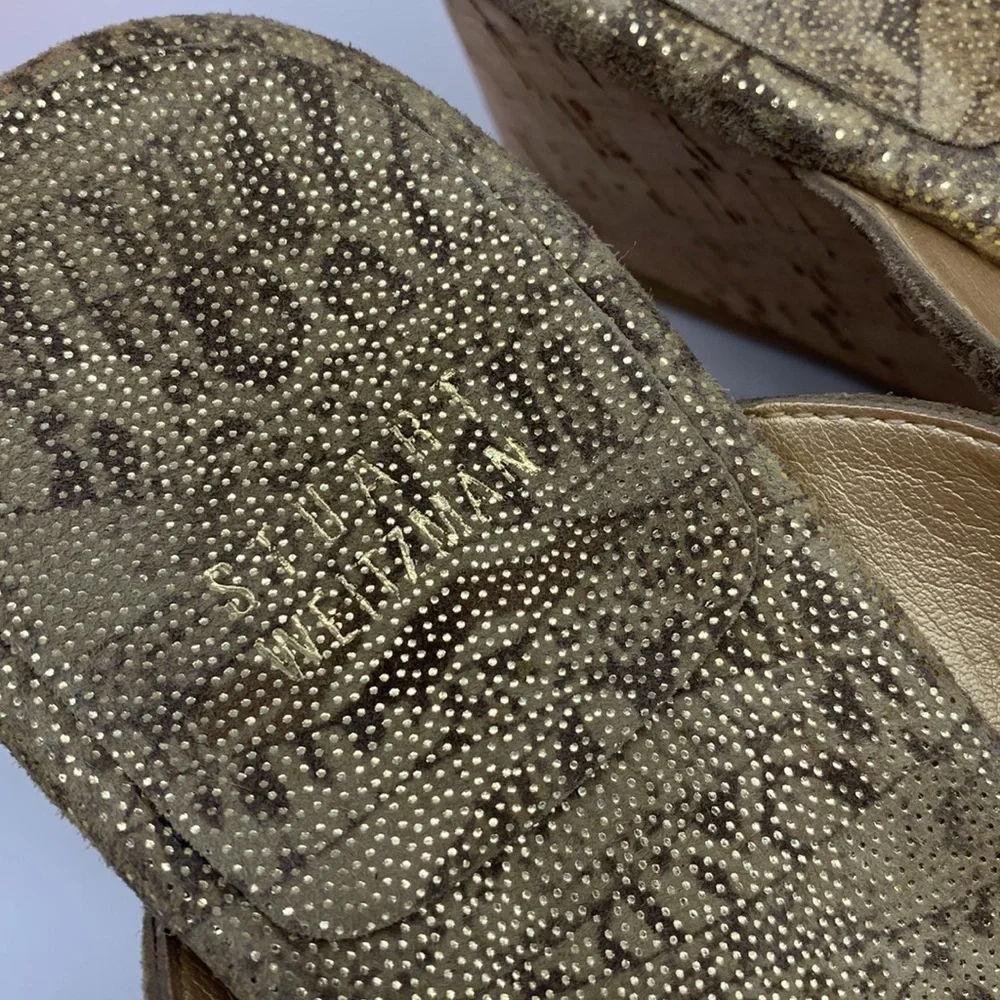 Stuart Weitzman gold wedge thong sandals size 7 MCW4035B - Picture 4 of 10